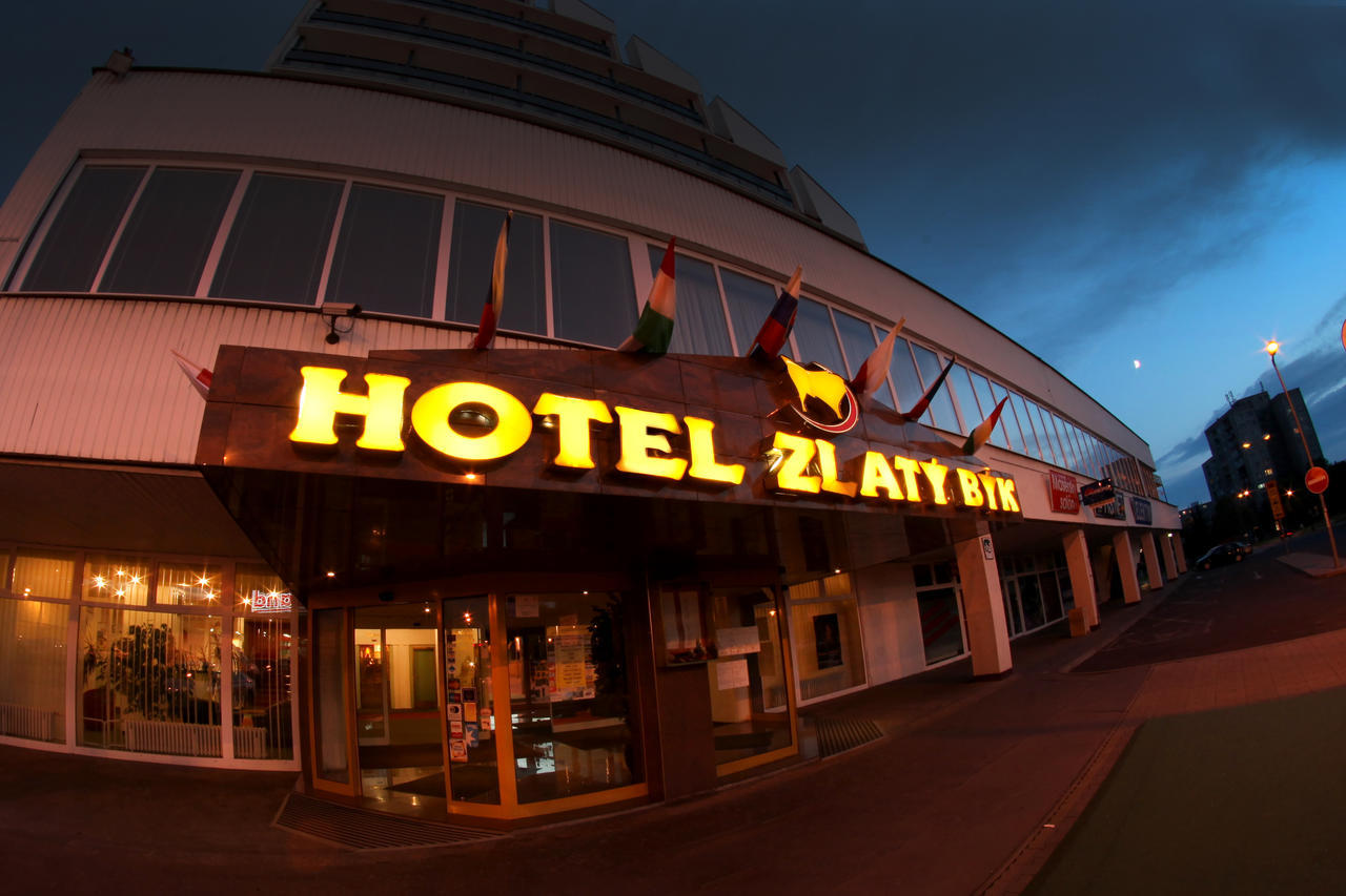 Hotel Zlaty Byk Rimavska Sobota Ngoại thất bức ảnh